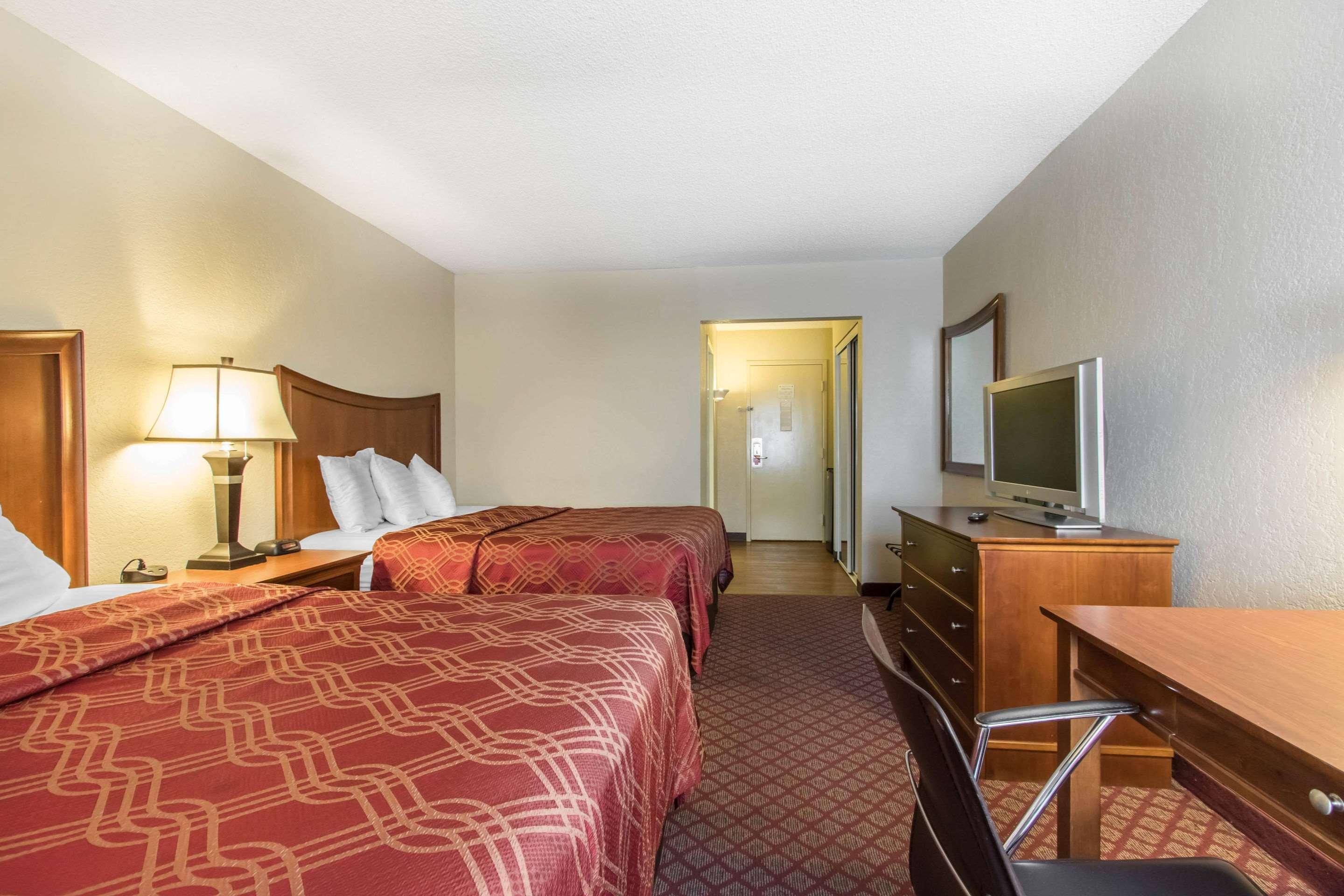 Econo Lodge Inn & Suites Joplin Exterior foto
