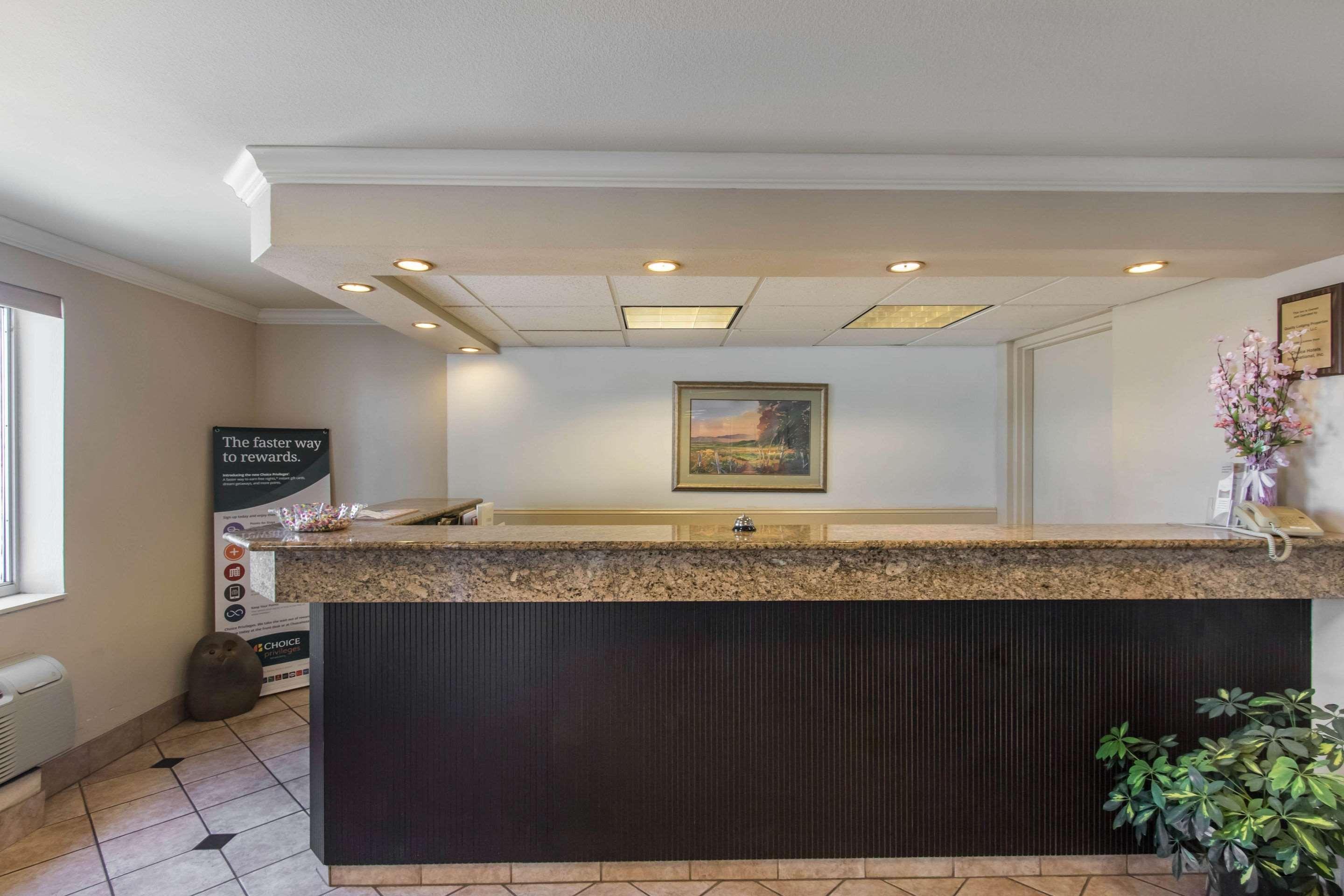 Econo Lodge Inn & Suites Joplin Exterior foto