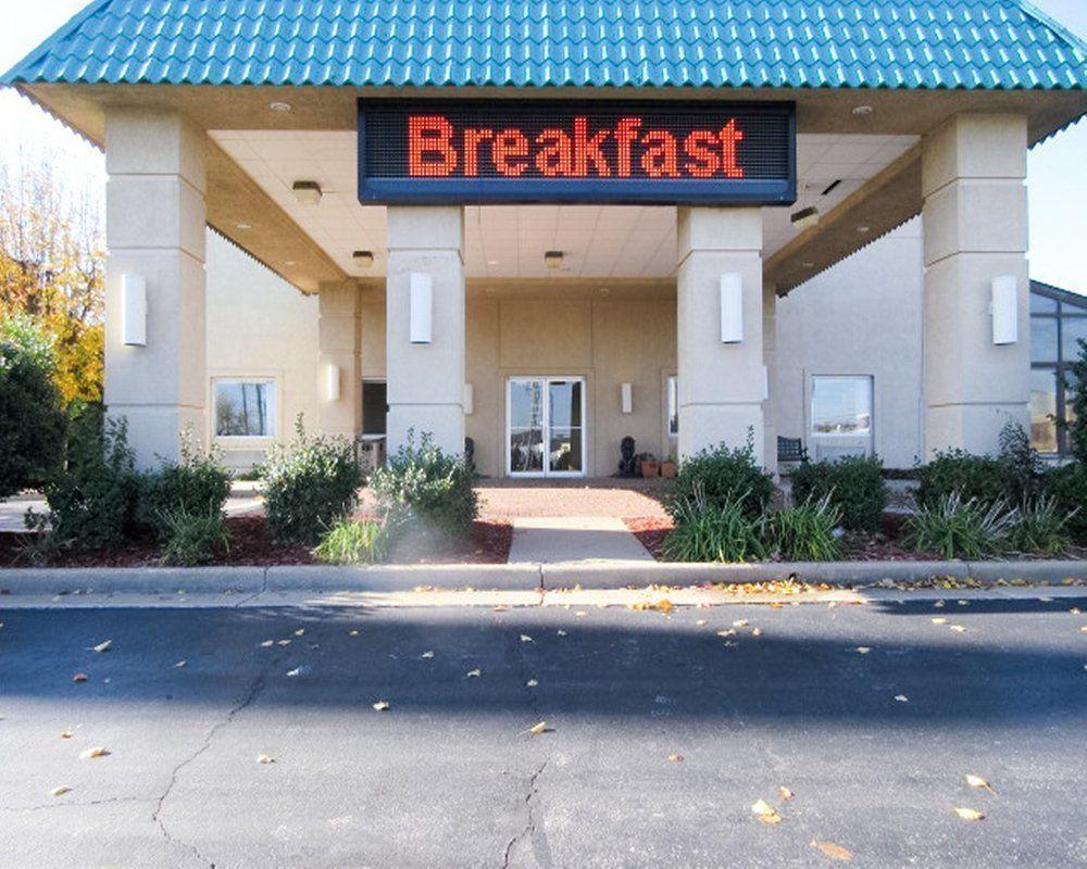 Econo Lodge Inn & Suites Joplin Exterior foto